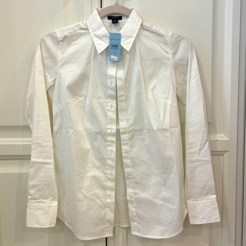 Ann Taylor top.  00 Petite.  Brand new with tags.
